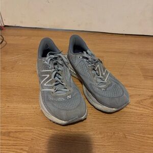 New Balance woman’s blue Running Shoes